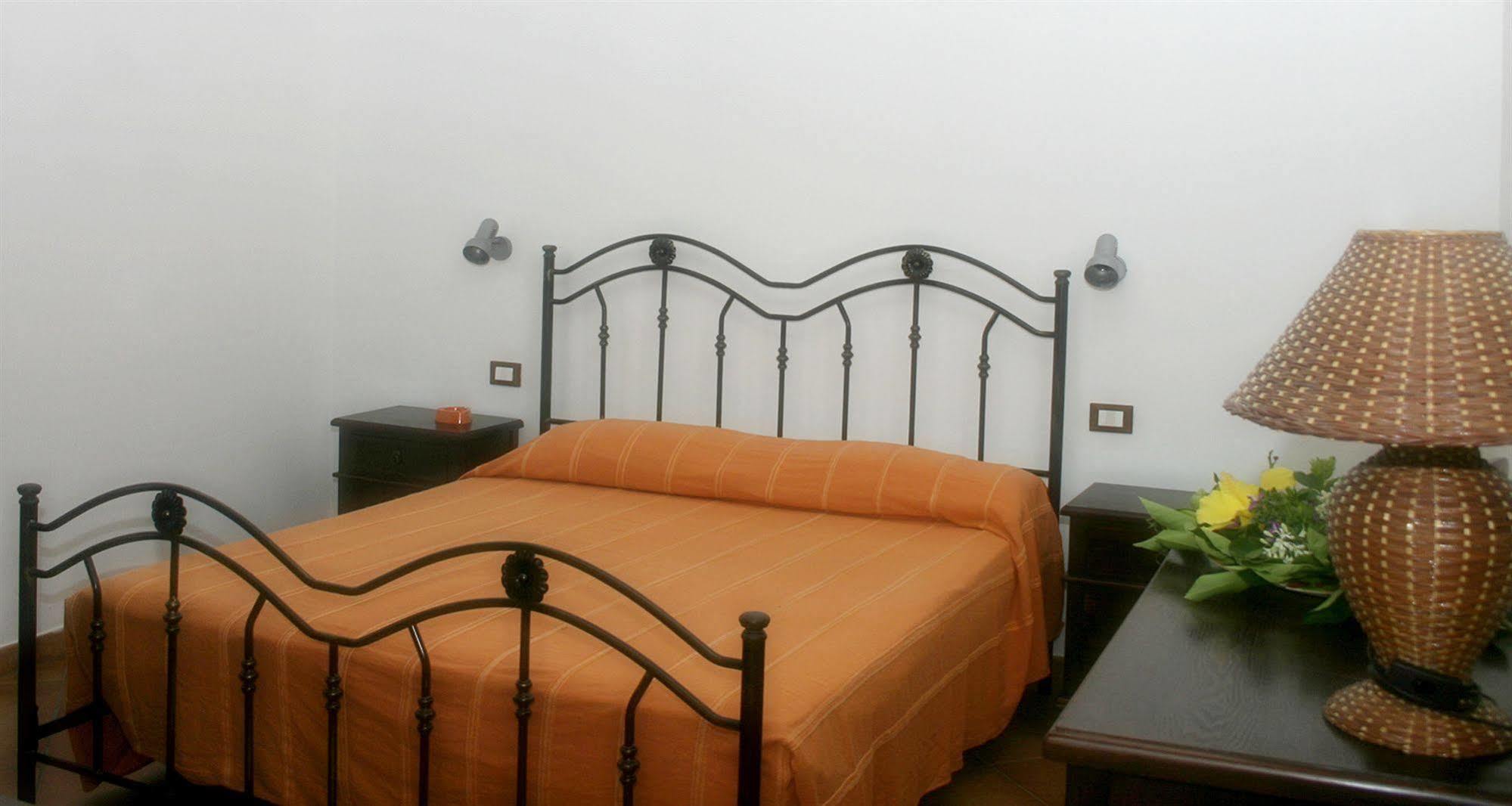 ליפארי Villa Saraceno מראה חיצוני תמונה